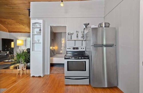 Pocono Pines House | Romantic Pet-Friendly Bungalow