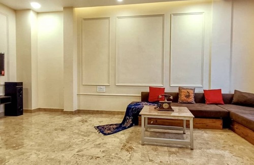 Udaipur District Villa | Romantic Pool Villa In Udaipur