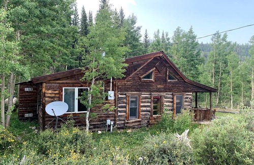 Alma Cabin | Romantic Private Log Cabin-Dogs Welcome, Fireplace, Near Breck & Hiking