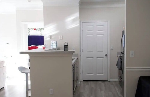 Church Street Apartment | Romantic Room in ATL Free WIFI; FREE NETFLIX