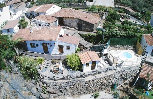 Candelaria Cottage | Romantic Rural House with terrace and sea and mountain views