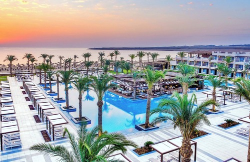 Port Ghalib Hotel | Romantic Seaside Room with Balcony Overlooking the Red Sea - with Breakfast