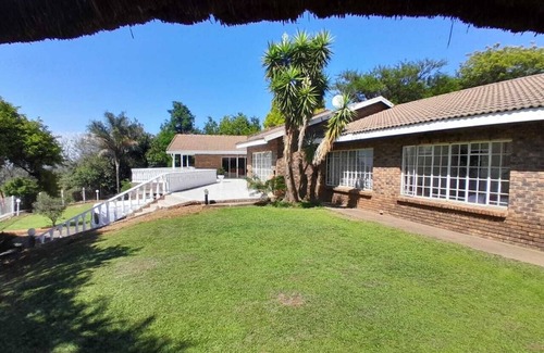 Newcastle House | Romantic , serene and spacious home for lasting memories suitable for events too