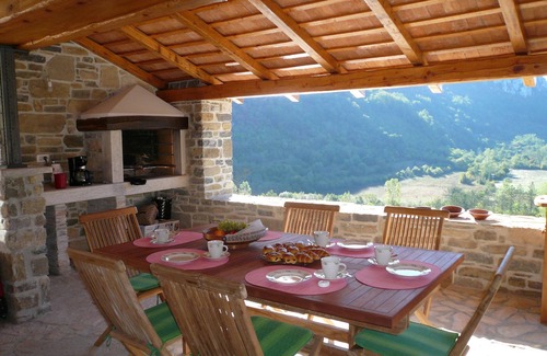 Buzet Villa | Romantic-serene villa - heated swimming pool and superb view of the valley