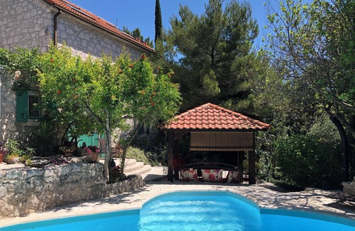 Bacina Villa | Romantic Stone House for family & couples near Dubrovnik and Split