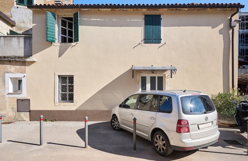 Umag House | Romantic stone house in the center of Umag next to the beach!