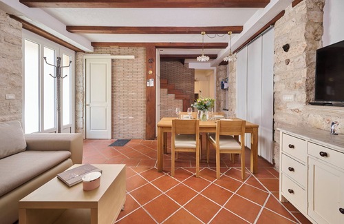 Umag House | Romantic stone house in the center of Umag next to the beach!