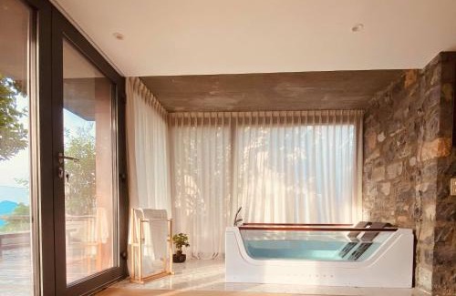Busserach Apartment | ROMANTIC SUlTE WITH AMAIZING VIEW