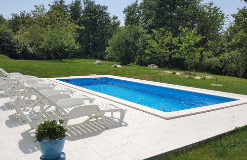Gracisce Villa | Romantic Villa Angelina with a swimming pool for a very special vacation.