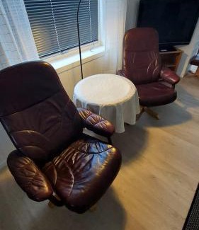 Torsken Apartment | Romslig ferieleilighet nær sjøen Medby Senja