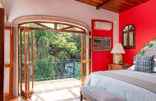 Amapas House | Rooftop 1-BR Penthouse w/Ocean Views and Private Hot Tub at Luxury Resort