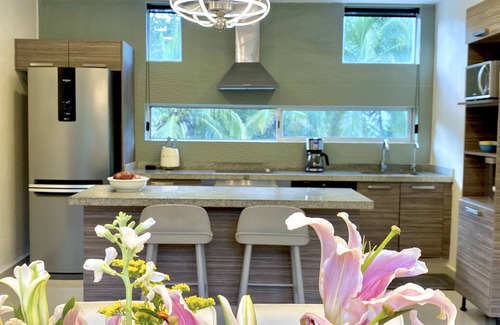 Playacar Fase II Condo | ✪ Rooftop BBQ✪ Playacar 4 br in Golf, Netflix, Parking, WiFi, Pool & Gym