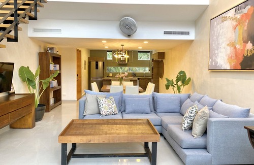 Playacar Fase II Condo | ✪ Rooftop BBQ✪ Playacar 4 br in Golf, Netflix, Parking, WiFi, Pool & Gym