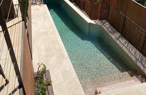 Cala San Vicente Ski Chalet | Rooftop Jacuzzi, walking distance to the beach