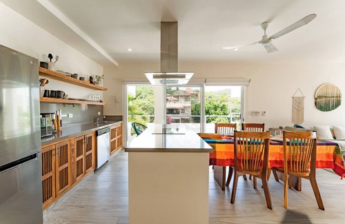 Santa Maria Huatulco Condo | Rooftop Plunge Pool & Surf-Friendly Beachside Comfort