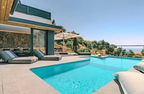 Le Lavandou Apartment | Rooftop villa in Lavandou, panoramic view