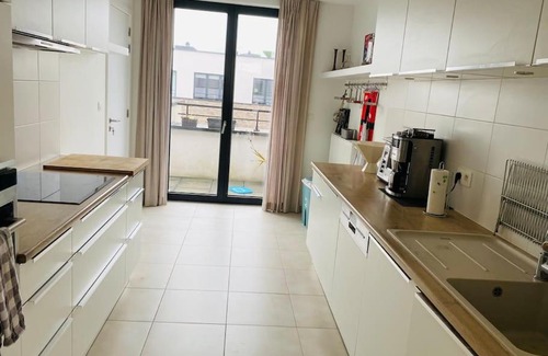 Ukkel Apartment | Rooftop with view