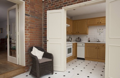 Stockcross Bed & Breakfast | Rookwood Farmhouse