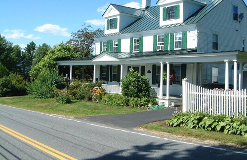 Enfield Bed & Breakfast | Room 1 at Lovely B&B in Country Setting.
