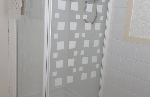 Paignton Bed & Breakfast | Room 1 double en-suite with en-suite shower room