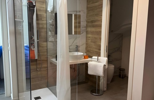 Marzamemi Apartment | Room 104 at 'Le Saline Rooms Marzamemi' Wi-Fi and Air Conditioning