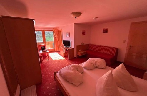 Breitenbach am Inn Cottage | Room 13 - Pension Edelweiss