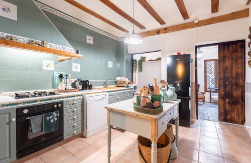 Alcublas Apartment | Room '1B' with Shared Pool, Private Garden and Wi-Fi