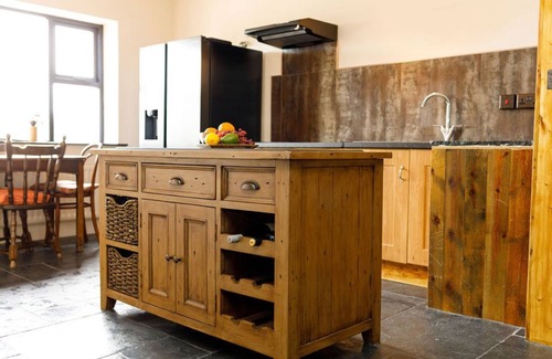 Ballyferriter House | Room 2 - Blackcurrant - Tig Bhric and West Kerry Brewery, An Riasc Ballyferriter
