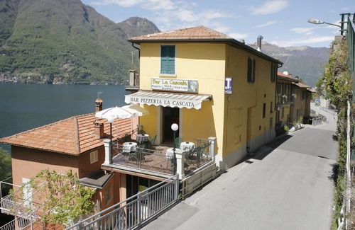 Nesso House | Room 2 with lake view, near the famous Nessus gorge.