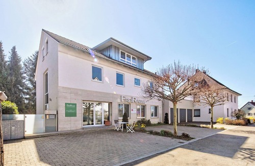 Voehringen Apartment | Room '3' with Shared Terrace and Wi-Fi