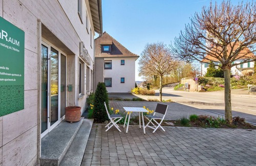 Voehringen Apartment | Room '3' with Shared Terrace and Wi-Fi