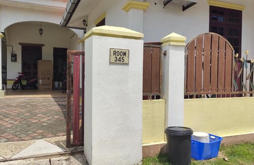 Kampung Telaga Nibong House | Room 345
