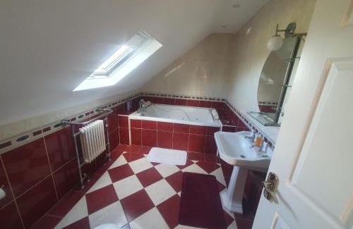 Cortober House | Room 5 - Anglers Rest Carrick