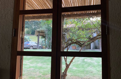 Aracariguama House | Room 50 minutes from São Paulo with fireplace, soccer field and Jacuzzi.