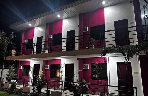 San Lorenzo Apartment | Room 805 @ Pennington Inn, Guimaras