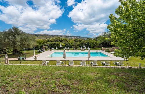 Syracuse Apartment | Room 'Al Palmento Relais - Barolo R6' with Shared Pool, Wi-Fi and Air Conditioning