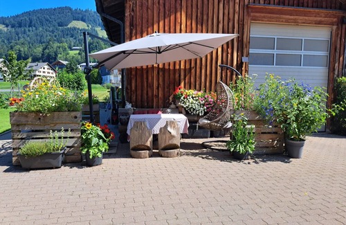 Sibratsgfaell Apartment | Room 'Alpenfrieden' with Mountain View, Shared Garden and Wi-Fi