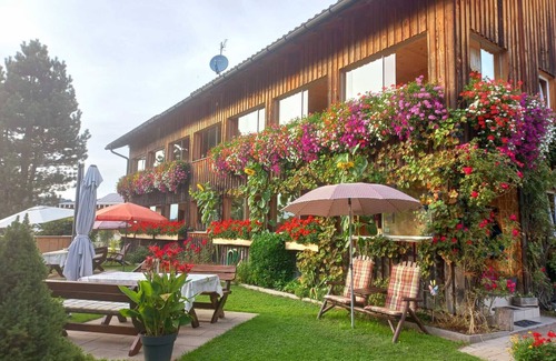 Sibratsgfaell Apartment | Room 'Alpenfrieden' with Mountain View, Shared Garden and Wi-Fi