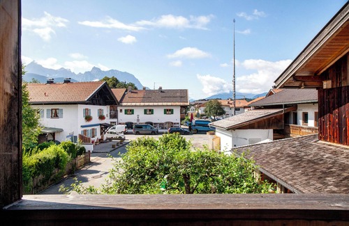 Kruen Apartment | Room 'Apartment Mit Bergblick' with Mountain View, Balcony and Wi-Fi