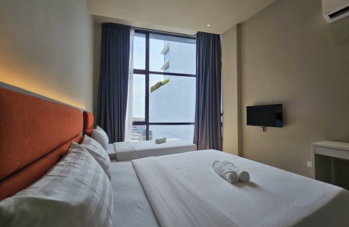 Historic George Town Cabin | Room at Weld Quay Georgetown