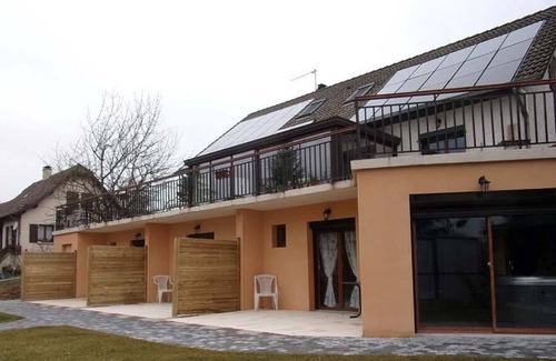 Meyrie Bed & Breakfast | Room "Between Rhône and Saône" with swimming pool and spa