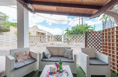 Manduria Apartment | Room 'Camera 3' with Shared Garden, Wi-Fi and Air Conditioning