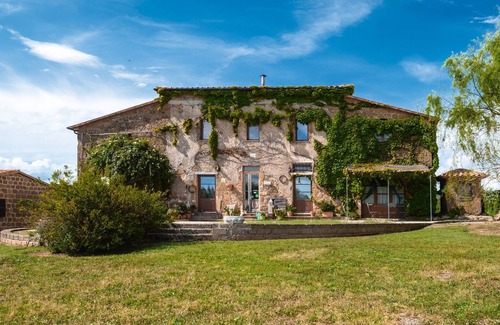 Sorano Apartment | Room 'Camera Nord' with Shared Pool, Shared Terrace and Wi-Fi
