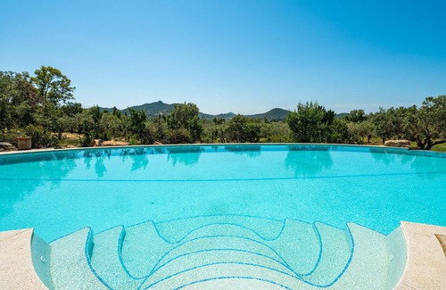 San Sperate Apartment | Room 'Campus' with Sea View, Wi-Fi and Air Conditioning