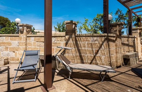 Vitigliano Apartment | Room 'Cielo' with Private Terrace, Wi-Fi and Air Conditioning