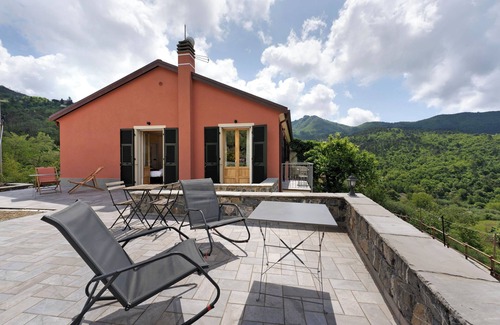 Velva Apartment | Room 'Conio' with Mountain View, Wi-Fi and Air Conditioning