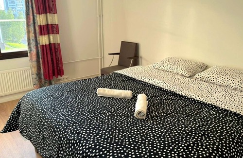 Espoo House | Room-cozy Double Bedroom in Espoo