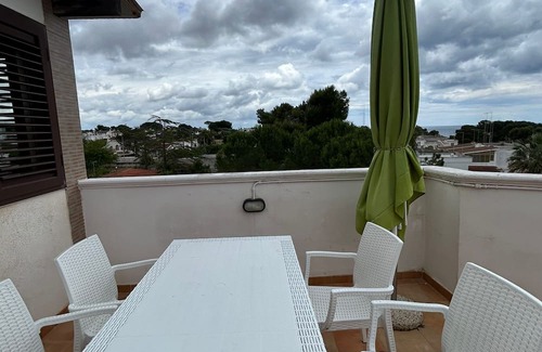 Leporano Marina Apartment | Room 'Dalia' with Sea View, Shared Terrace and Wi-Fi