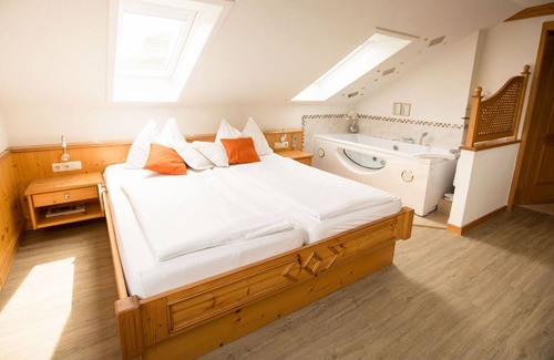 Schoerfling am Attersee Apartment | Room de luxe 2 - Pension KNOLL am Attersee