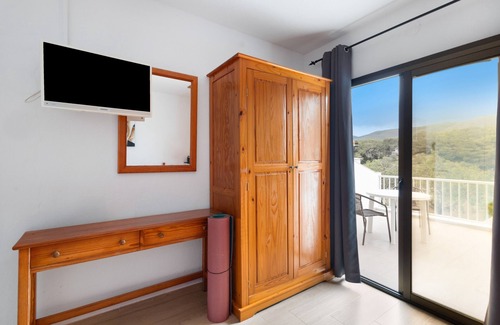 Es Figueral Beach Apartment | Room 'Doble - 3' with Mountain View, Wi-Fi and Air Conditioning